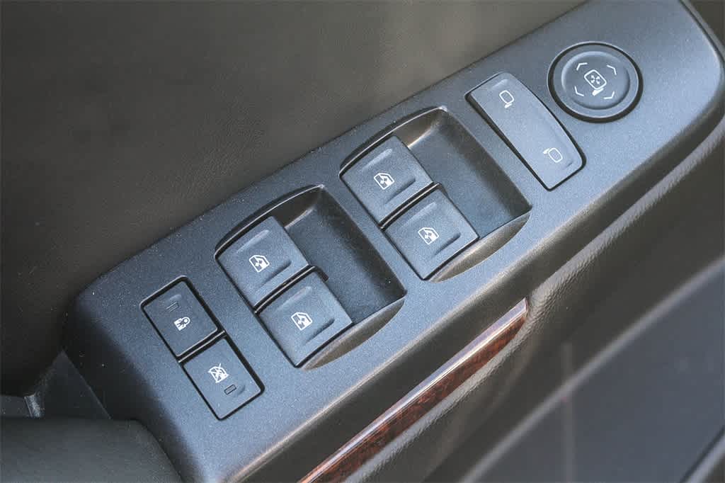 Thumbnail: 2015 GMC Yukon XL - 27