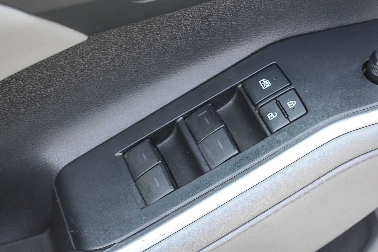Thumbnail: 2021 Toyota Highlander - 26