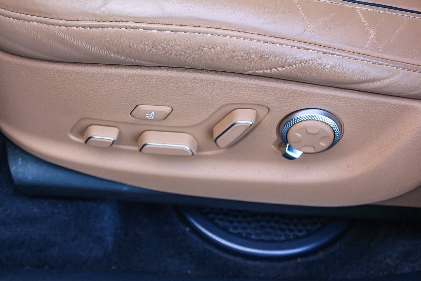 Thumbnail: 2023 Genesis GV80 - 29