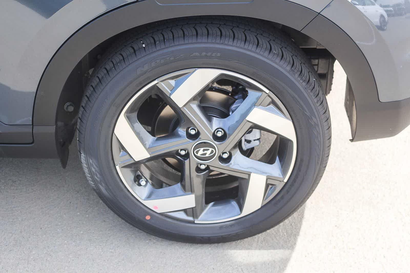 Thumbnail: 2026 Hyundai Venue - 9