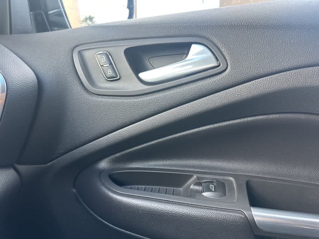 Thumbnail: 2013 Ford Escape - 18