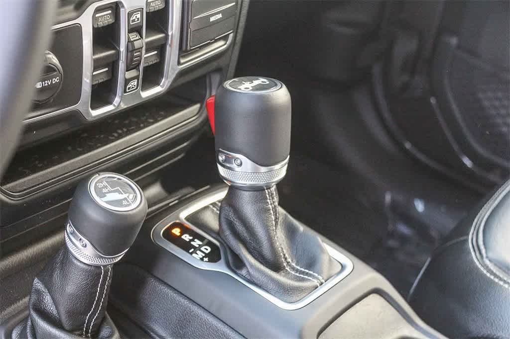 Thumbnail: 2018 Jeep Wrangler - 23