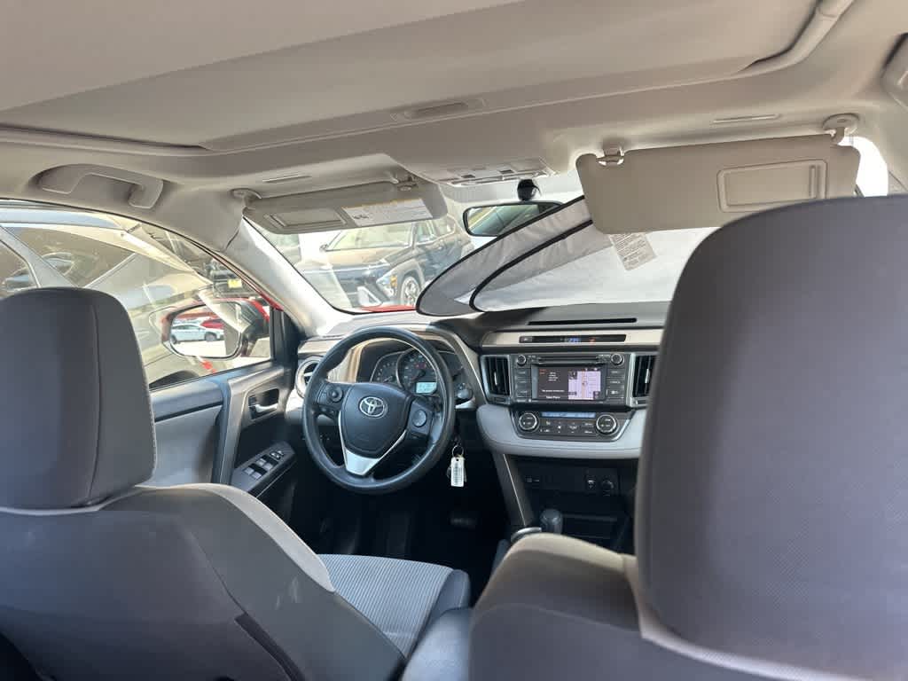 Thumbnail: 2015 Toyota RAV4 - 16