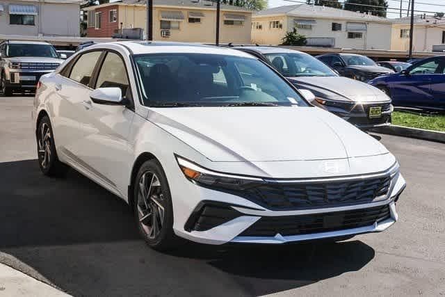 Thumbnail: 2025 Hyundai Elantra - 3