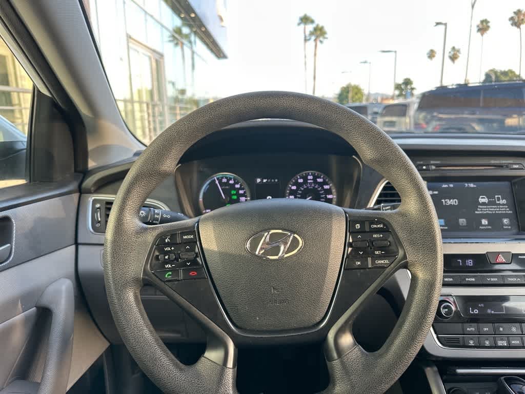 Thumbnail: 2017 Hyundai Sonata - 22