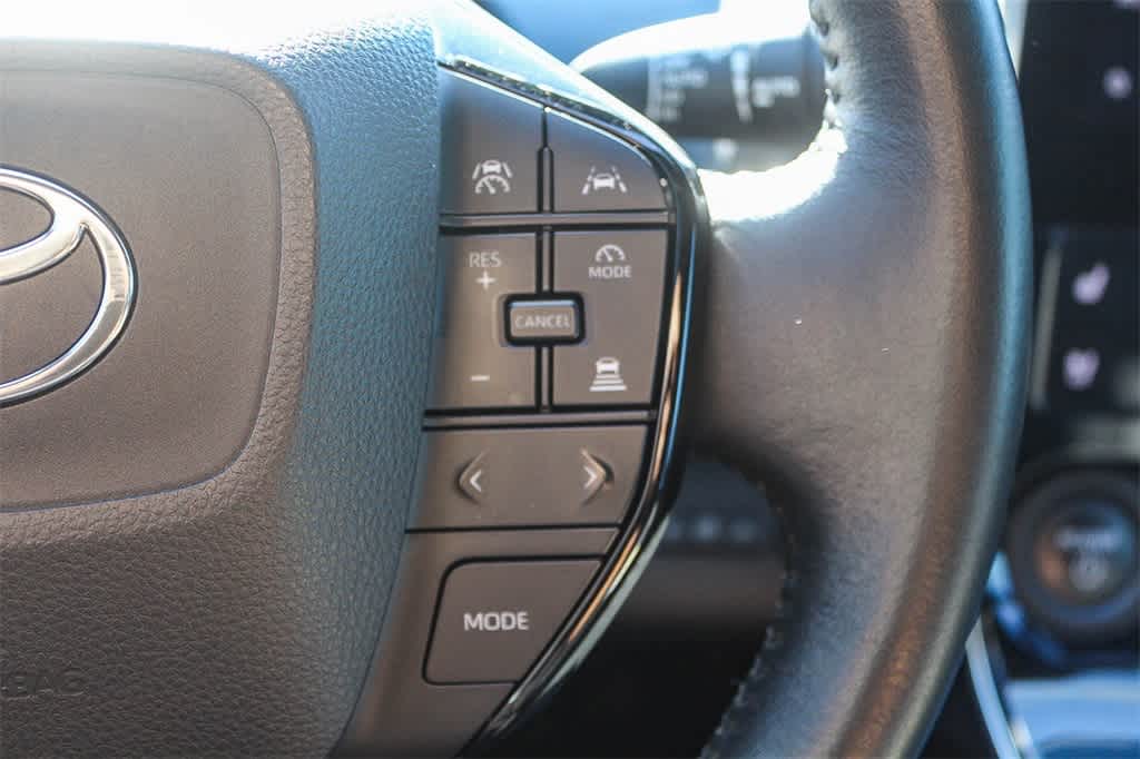 Thumbnail: 2023 Toyota bZ4X - 34