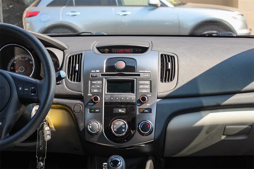 Thumbnail: 2013 Kia Forte - 13