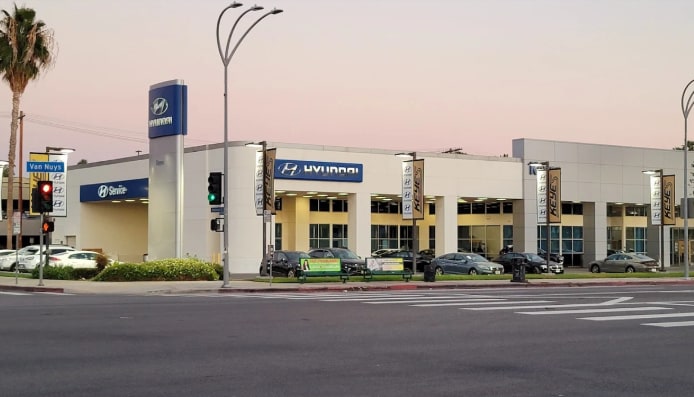 Exterior of Keyes Hyundai