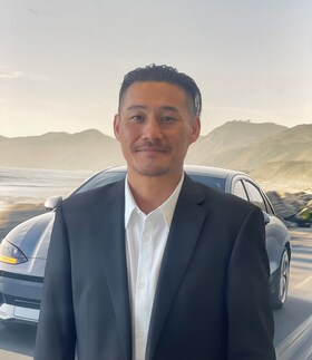 Staff member Manny Pratheepmanowong from ID_a400b642a99e