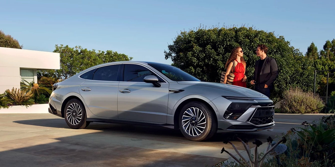 Exterior of a 2025 Hyundai Sonata Hybrid
