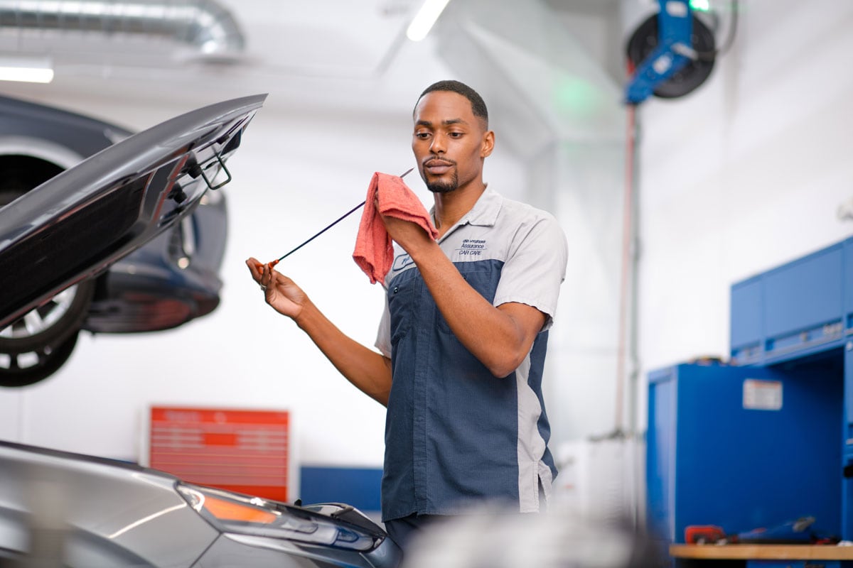 Hyundai%20Oil%20Check.jpg