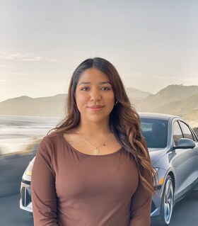 Staff member Elizabeth Martinez from ID_17786bead385