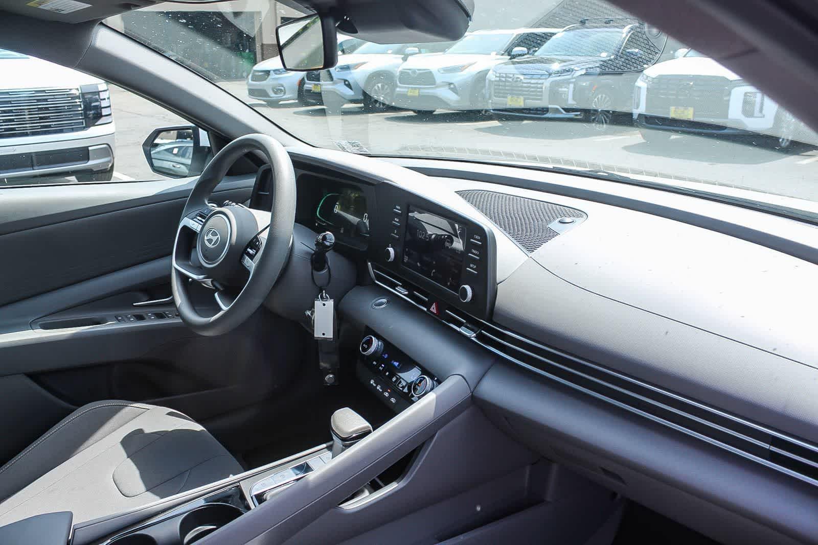 Thumbnail: 2026 Hyundai Elantra - 23