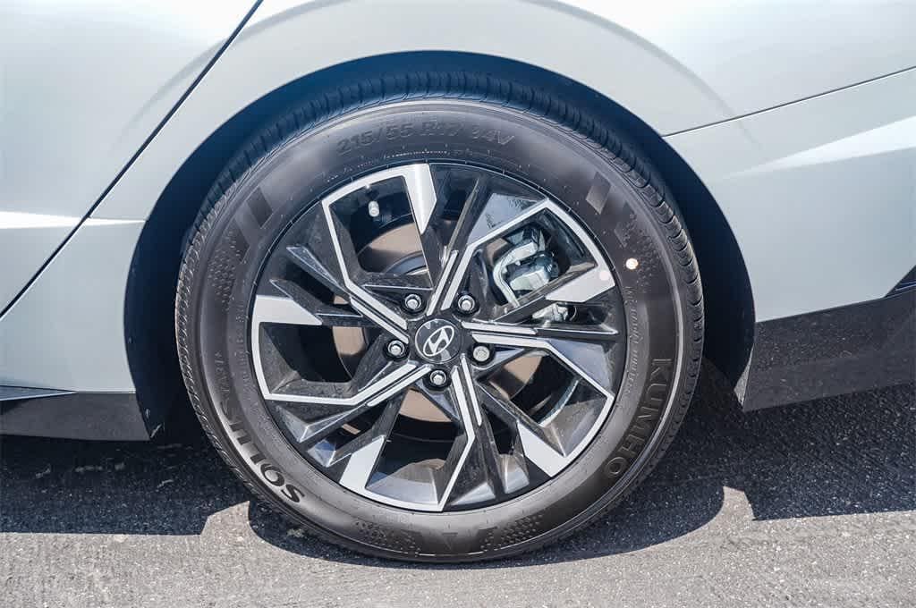 Thumbnail: 2025 Hyundai Sonata - 10