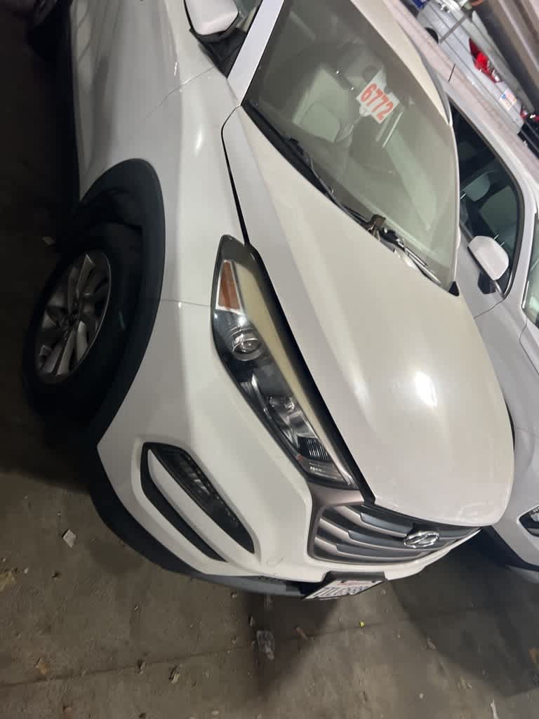 Thumbnail: 2016 Hyundai Tucson - 4