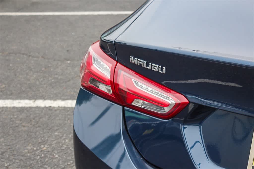 Thumbnail: 2019 Chevrolet Malibu - 7