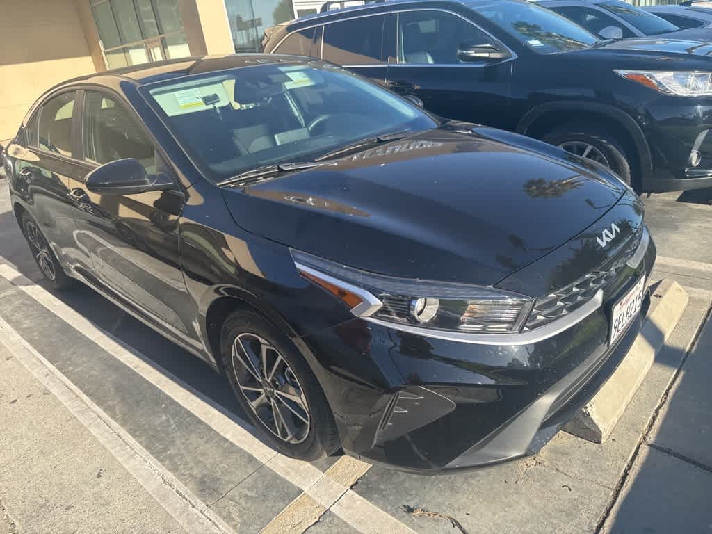 Thumbnail: 2023 Kia Forte - 22
