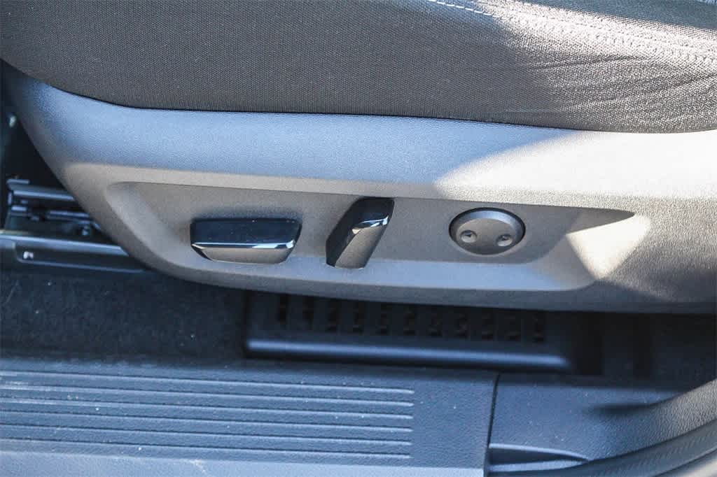 Thumbnail: 2023 Nissan Rogue - 28