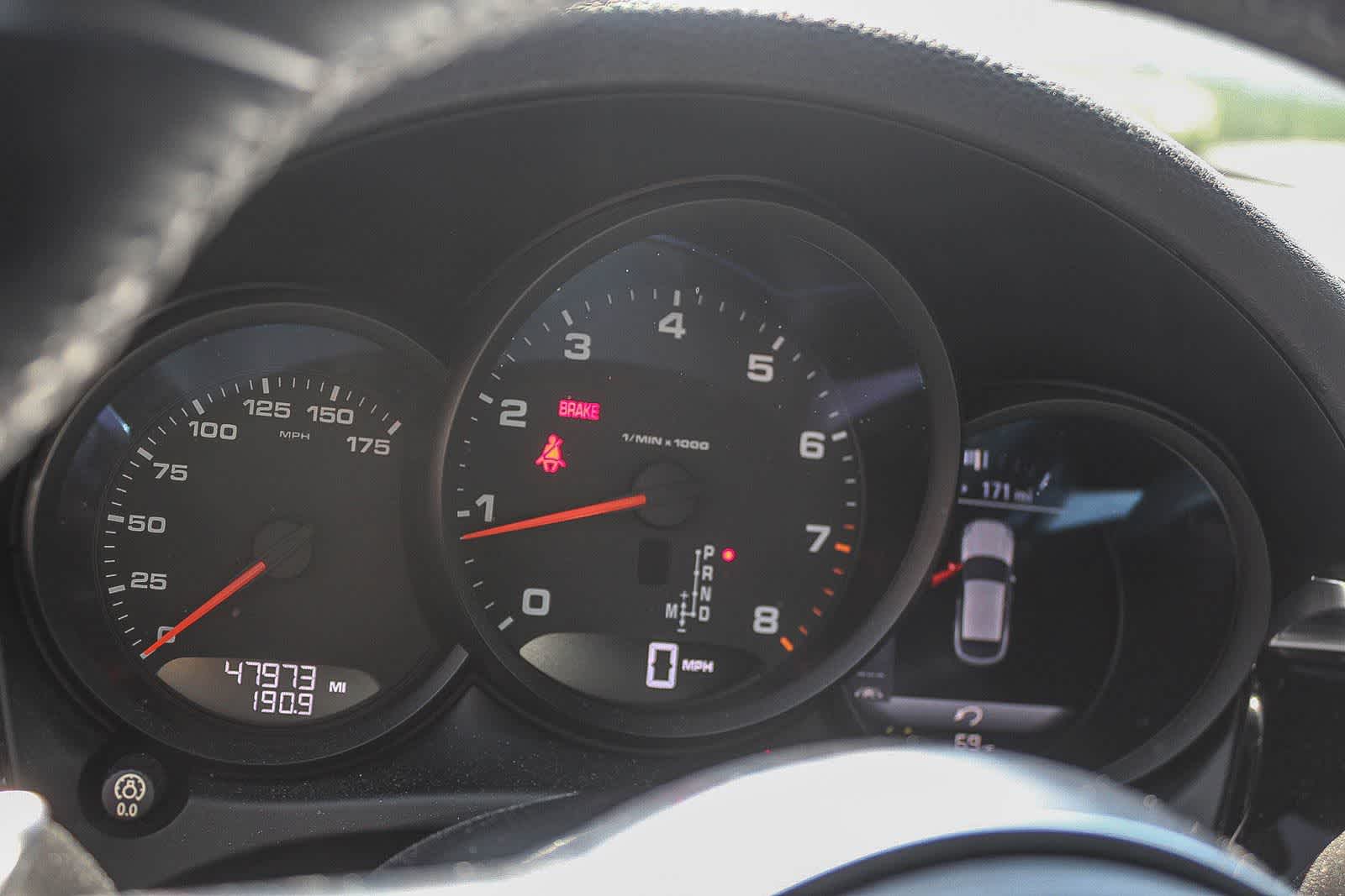 Thumbnail: 2018 Porsche Macan - 29