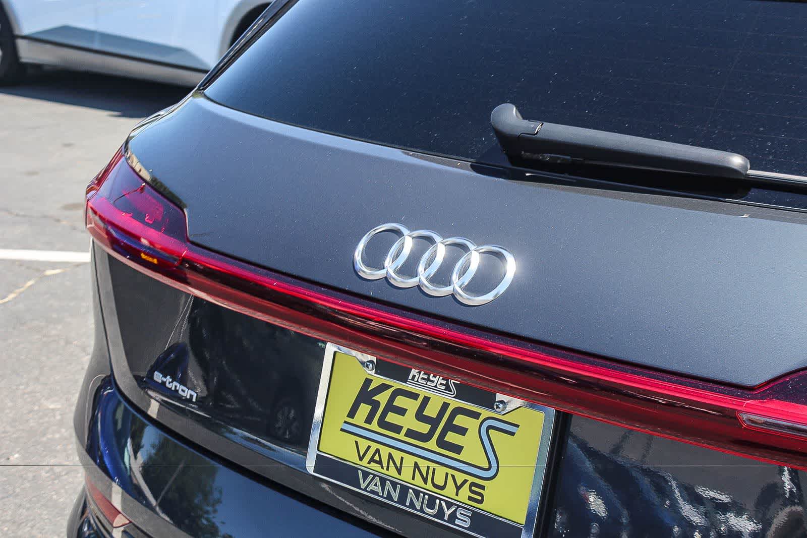 Thumbnail: 2019 Audi e-tron - 9