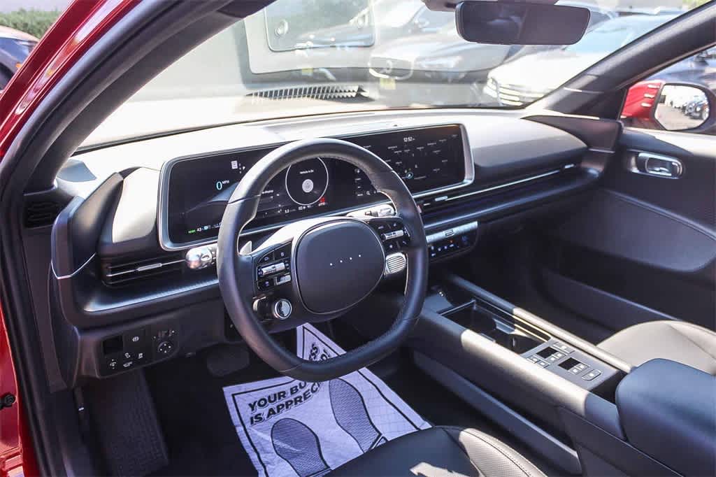 Thumbnail: 2023 Hyundai Ioniq 6 - 21