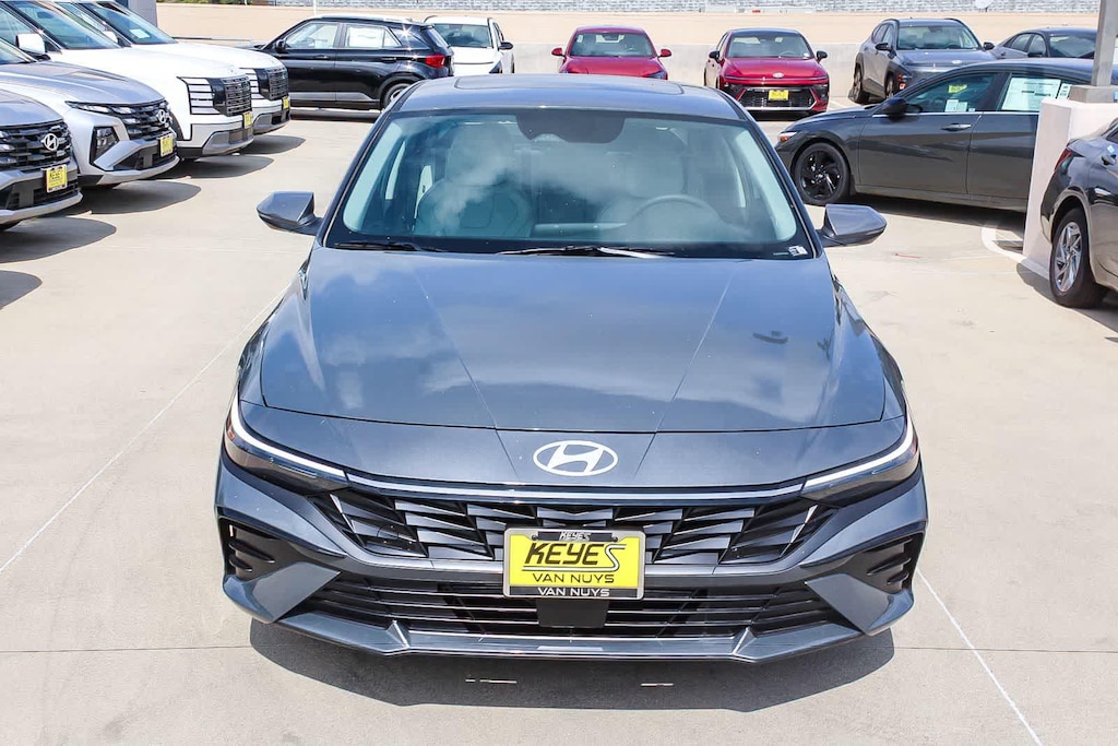 New 2026 Hyundai Elantra Limited Sedan