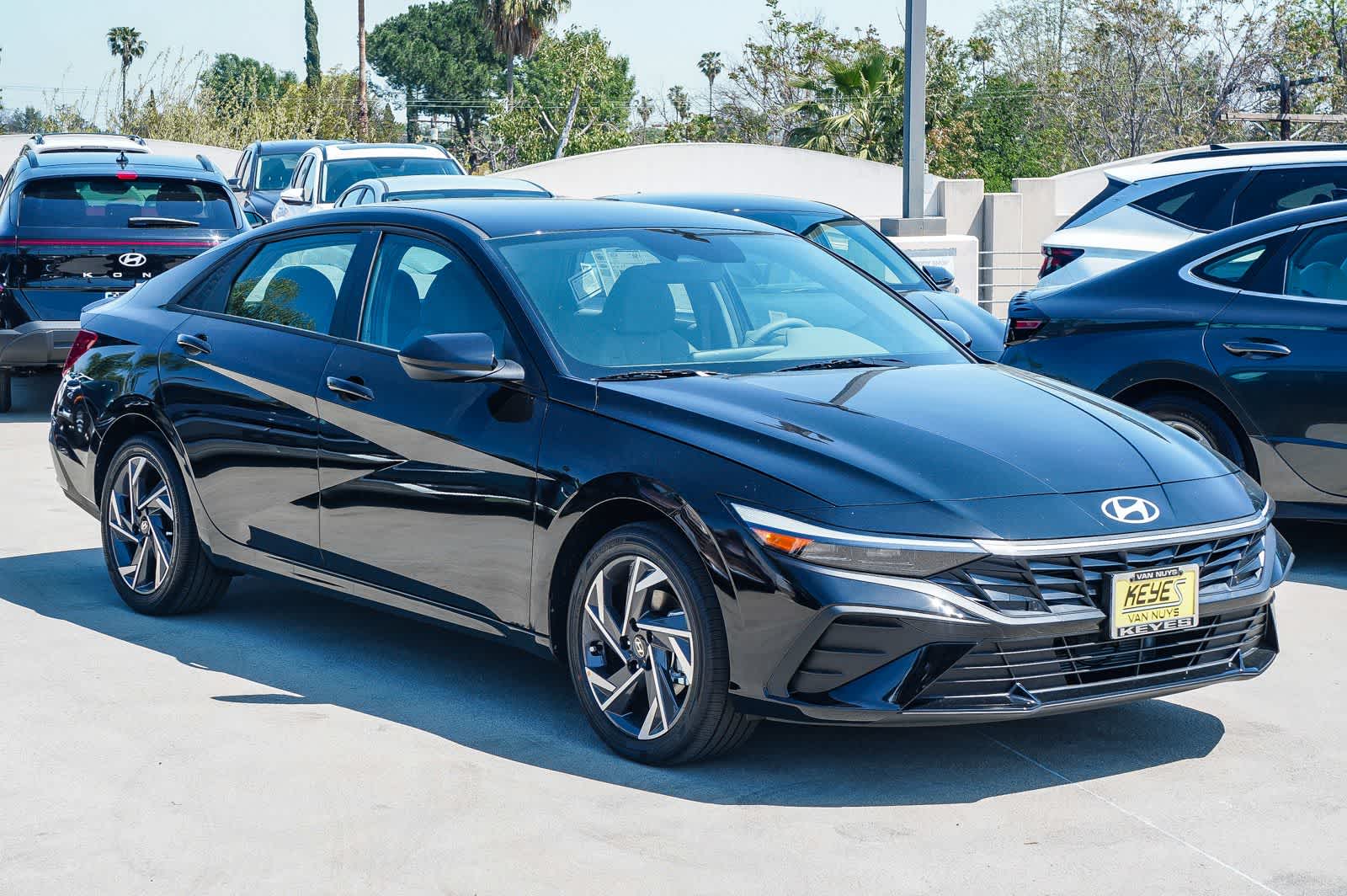 Thumbnail: 2025 Hyundai Elantra - 5