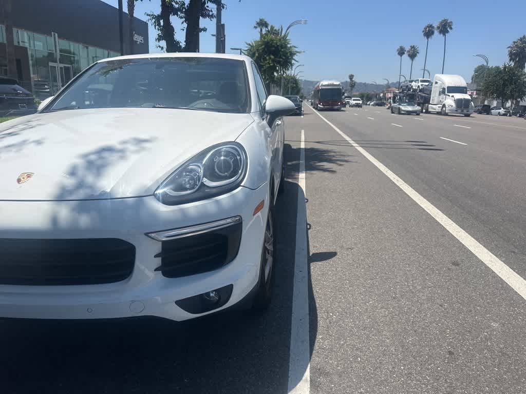 2018 Porsche Cayenne  -
                  Van Nuys, CA