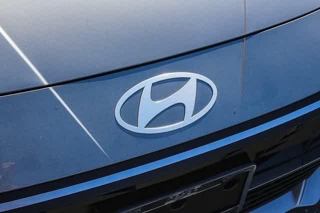Thumbnail: 2025 Hyundai Elantra - 10