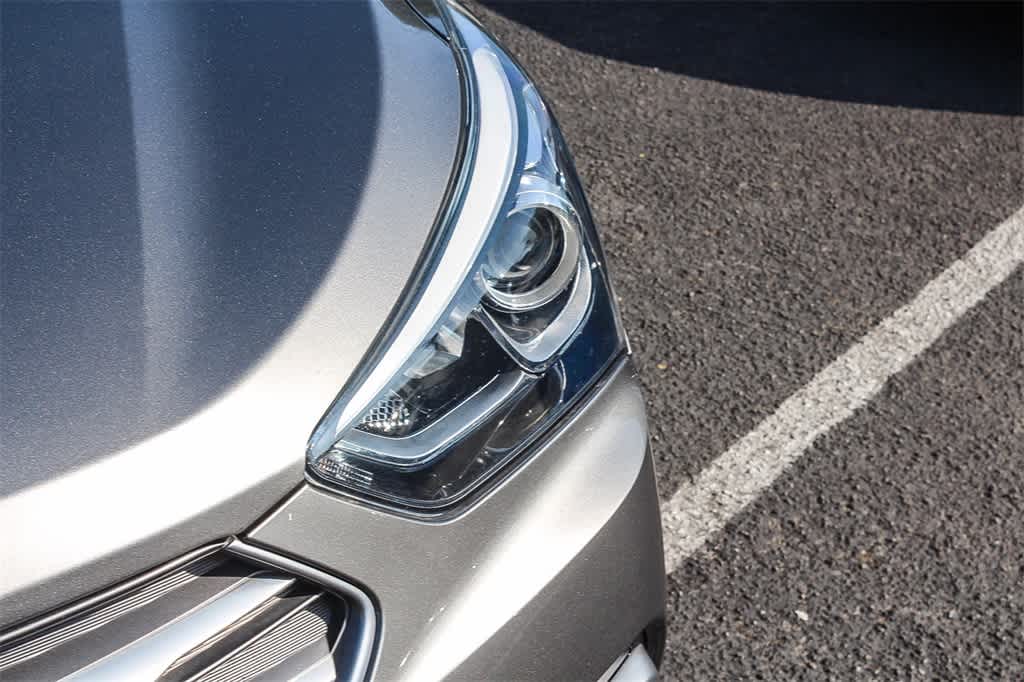 Thumbnail: 2017 Hyundai Santa Fe - 10