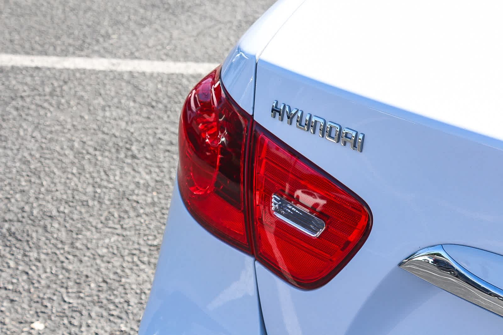 Thumbnail: 2010 Hyundai Elantra - 8