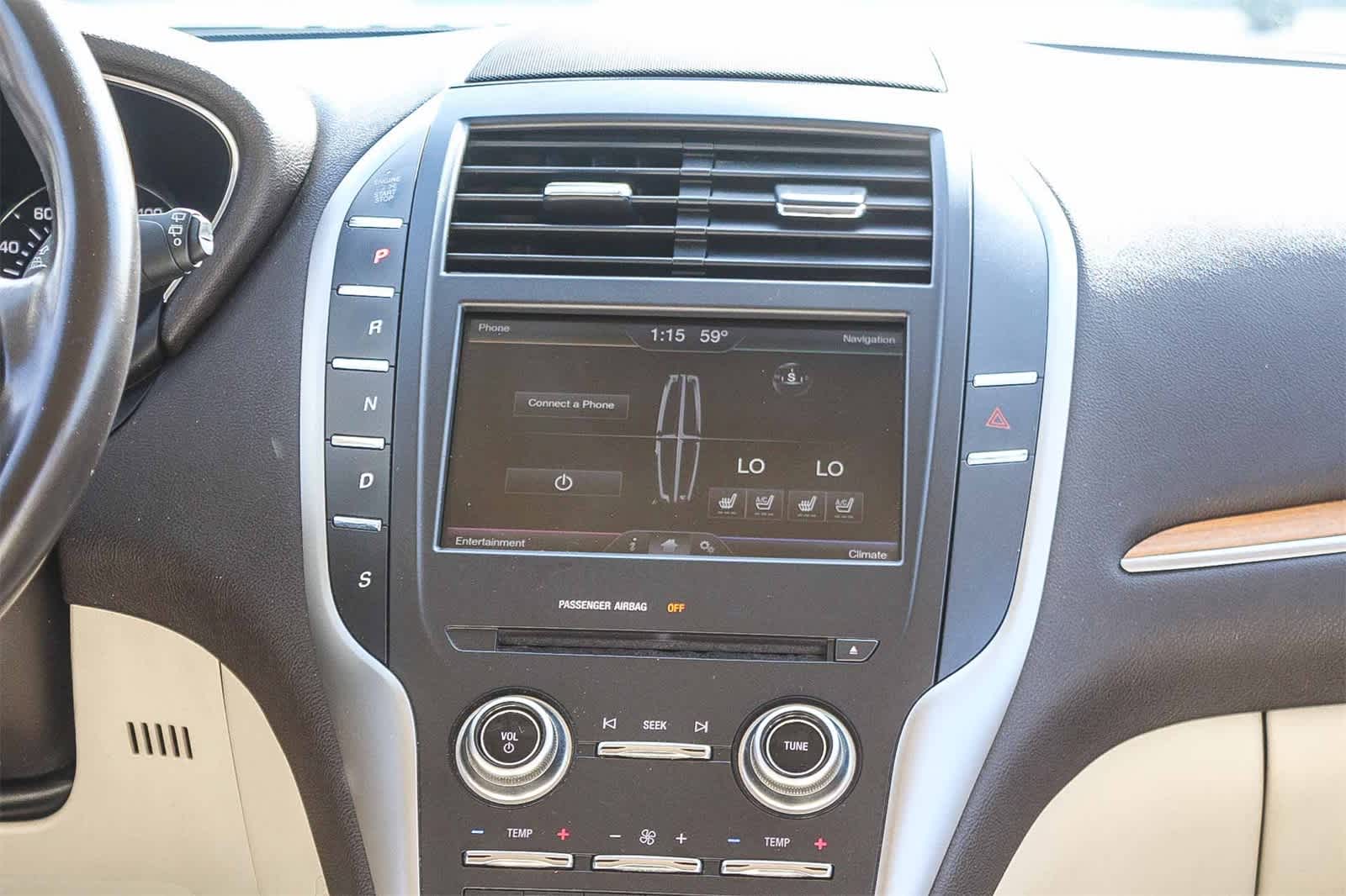 Thumbnail: 2015 Lincoln MKC - 20