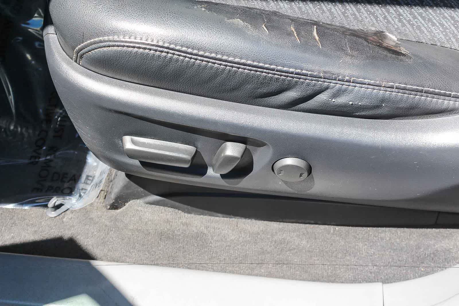 Thumbnail: 2011 Toyota Sienna - 24