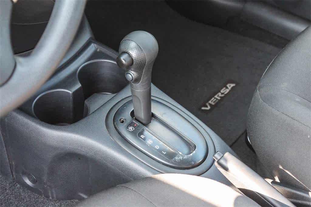Thumbnail: 2015 Nissan Versa - 19