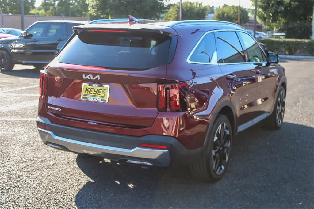 Thumbnail: 2024 Kia Sorento - 4