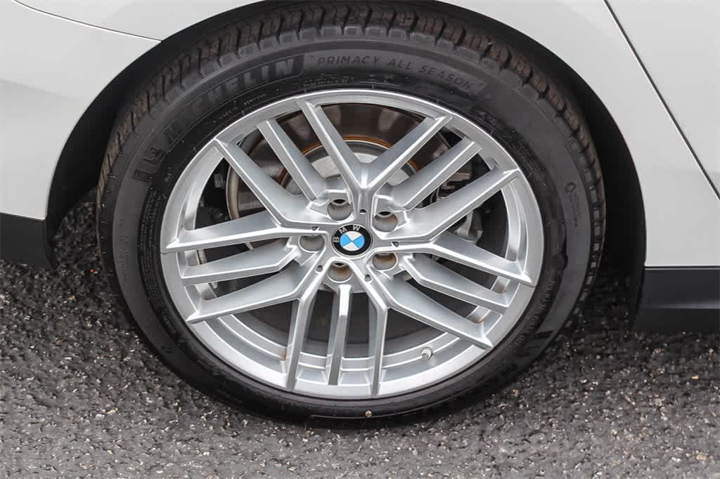 Thumbnail: 2024 BMW 5 Series - 8