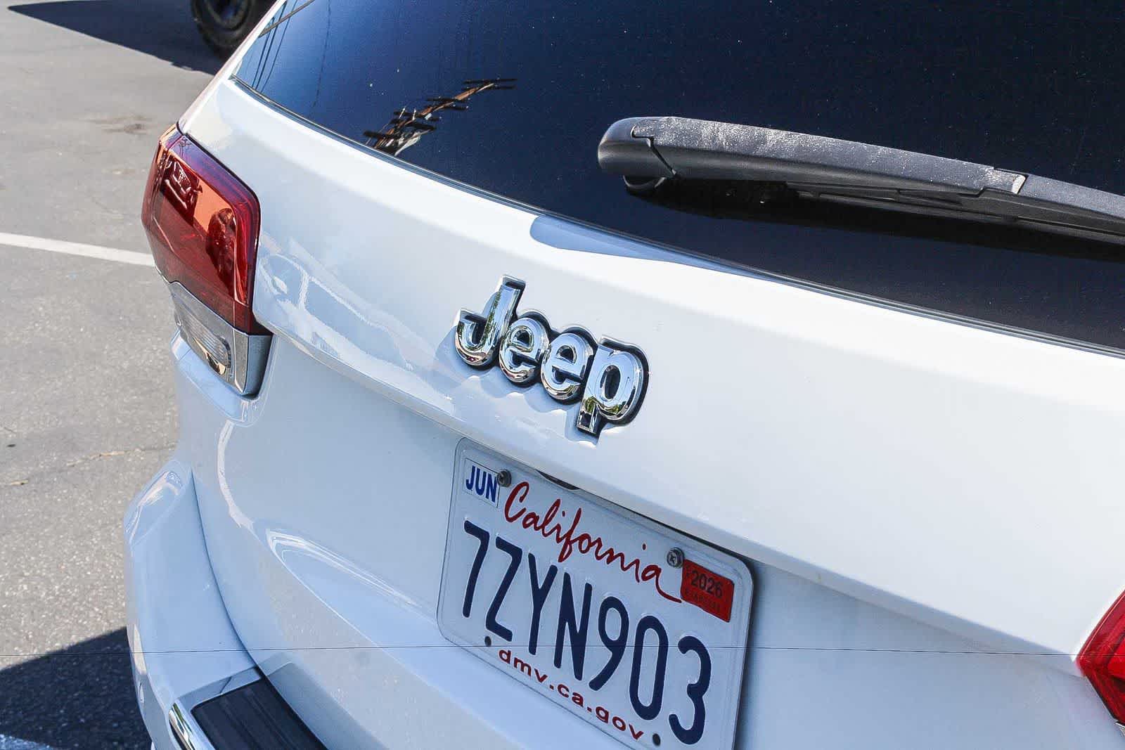 Thumbnail: 2014 Jeep Grand Cherokee - 8
