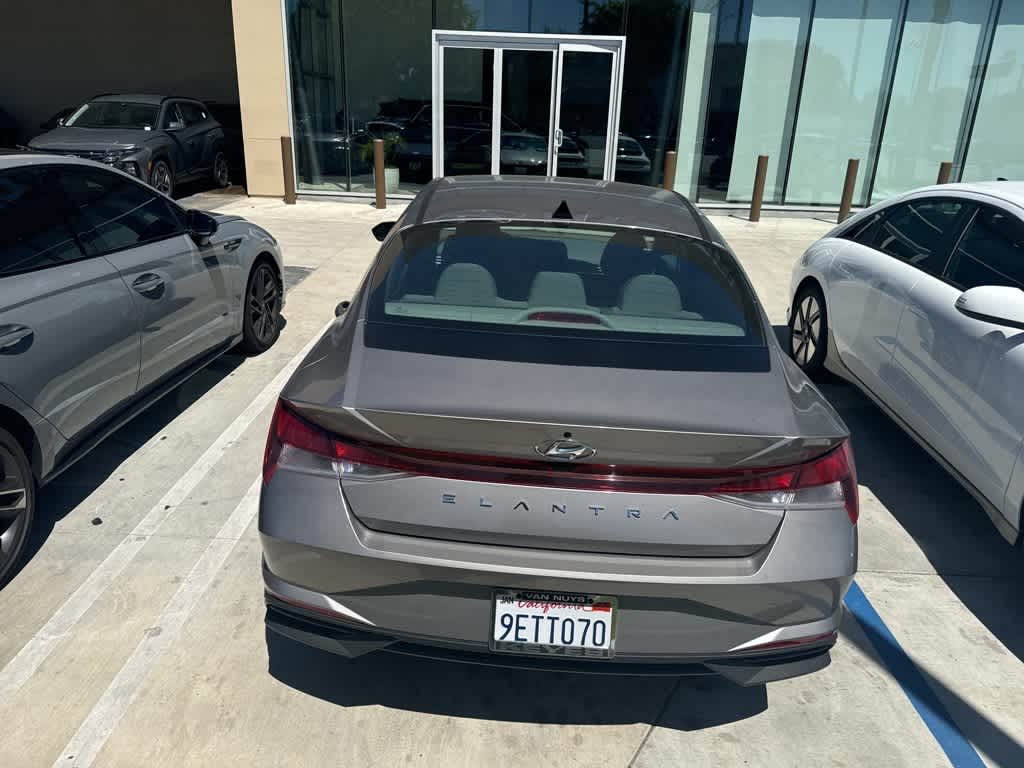 Thumbnail: 2023 Hyundai Elantra - 11