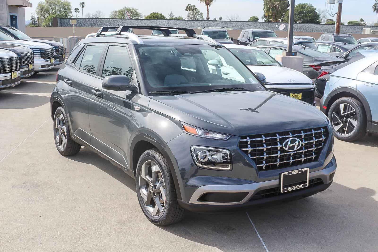 Thumbnail: 2026 Hyundai Venue - 3