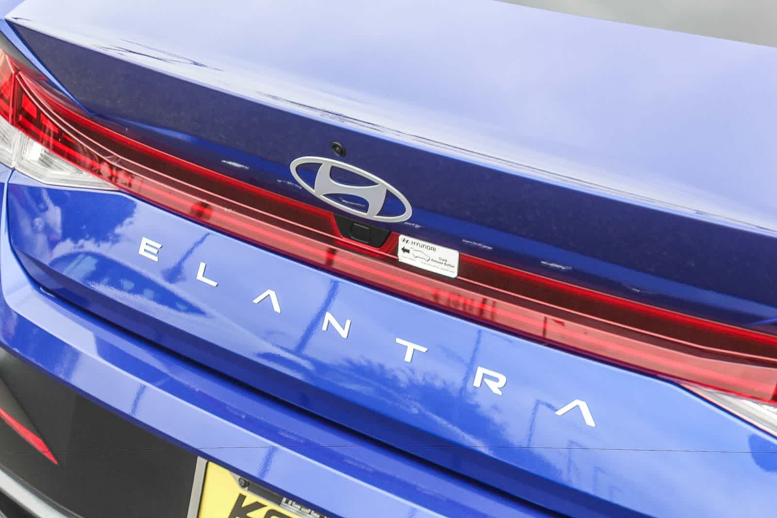 Thumbnail: 2025 Hyundai Elantra - 9