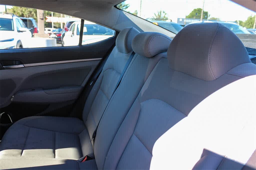 Thumbnail: 2017 Hyundai Elantra - 24