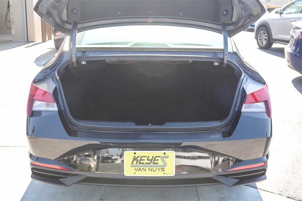 Thumbnail: 2023 Hyundai Elantra - 25