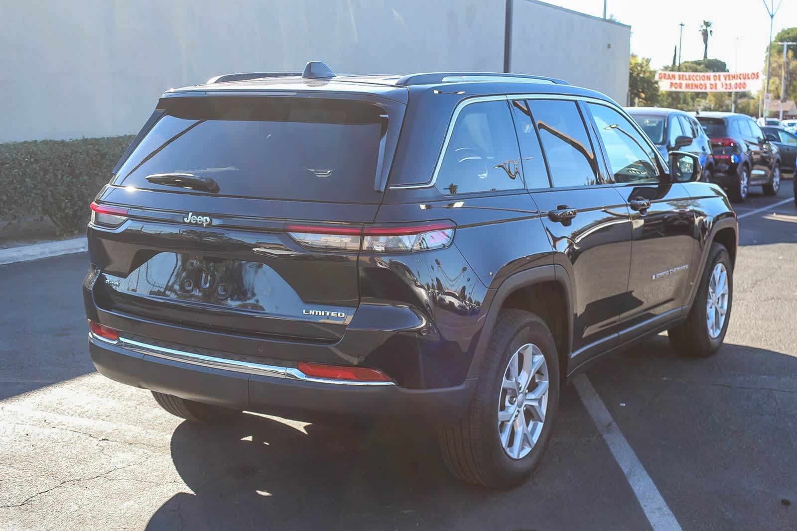 Thumbnail: 2023 Jeep Grand Cherokee - 4