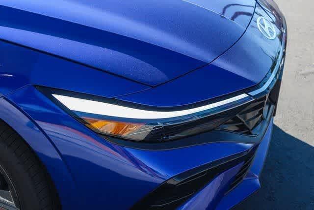 Thumbnail: 2025 Hyundai Elantra - 10