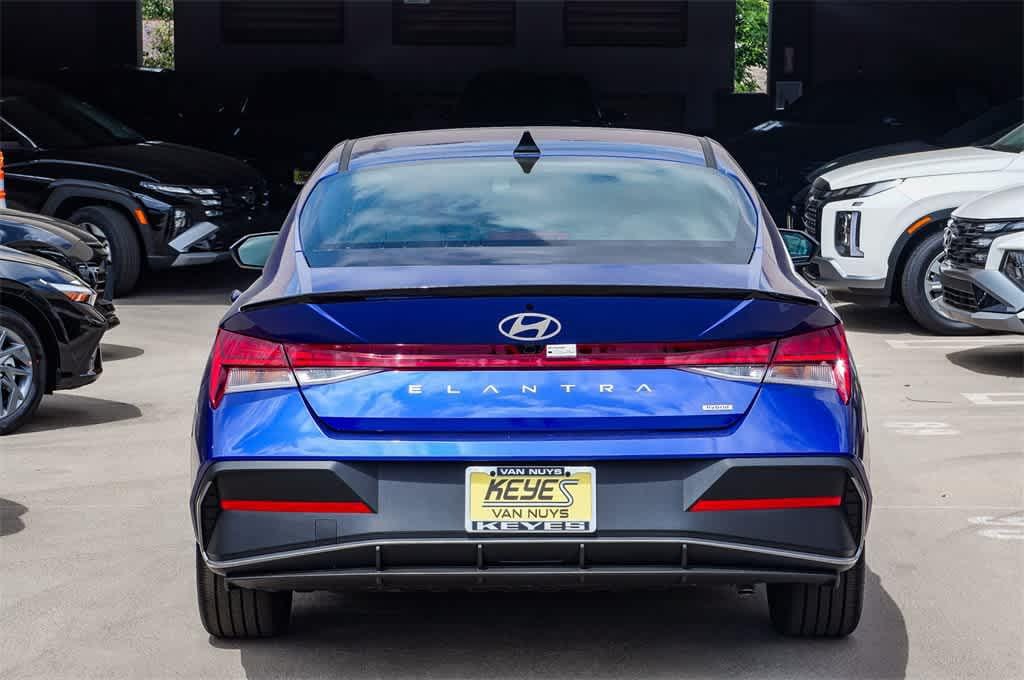 Thumbnail: 2025 Hyundai Elantra - 3
