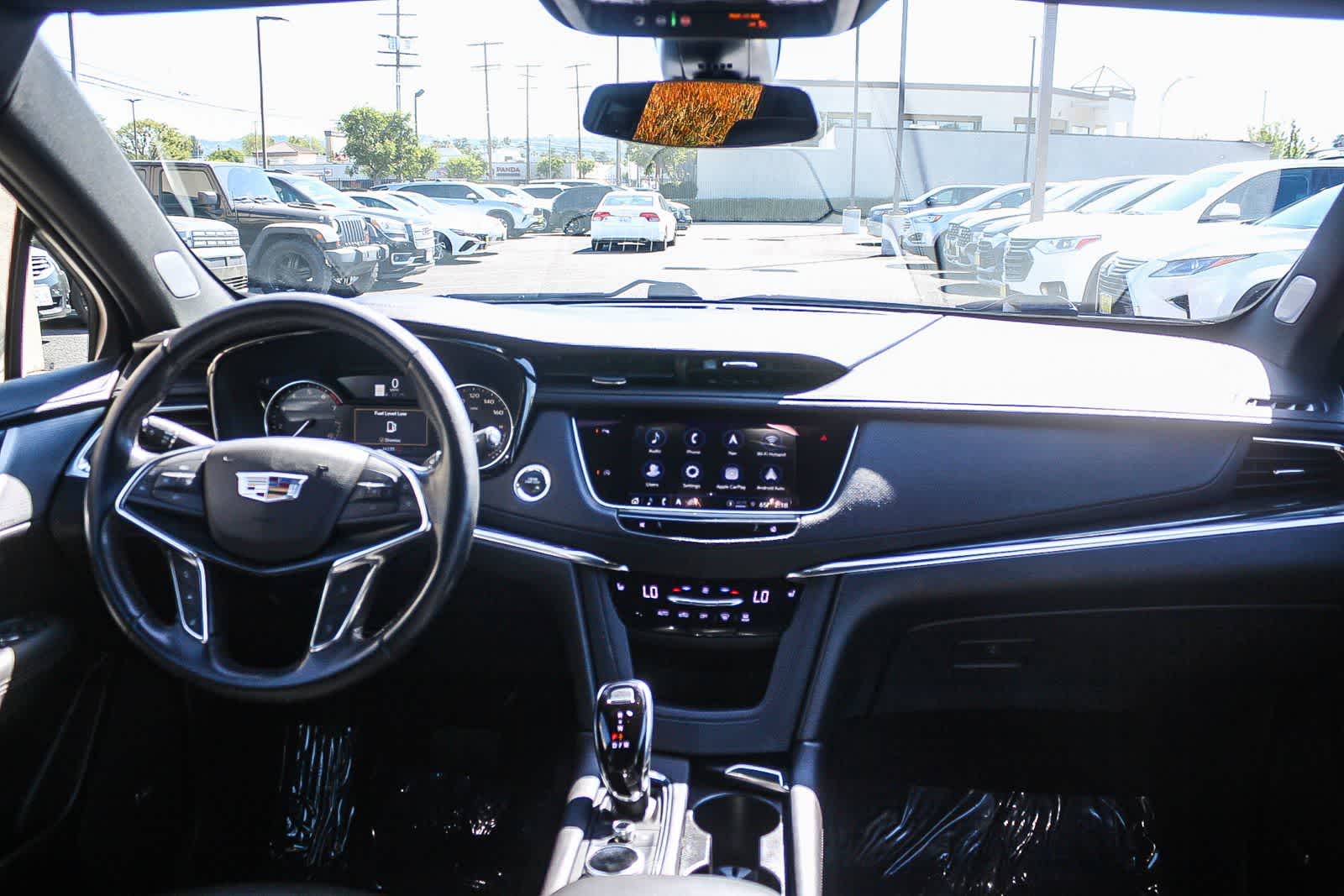 Thumbnail: 2022 Cadillac XT5 - 17