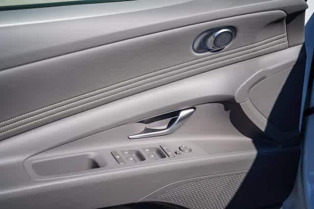 Thumbnail: 2024 Hyundai Elantra - 23