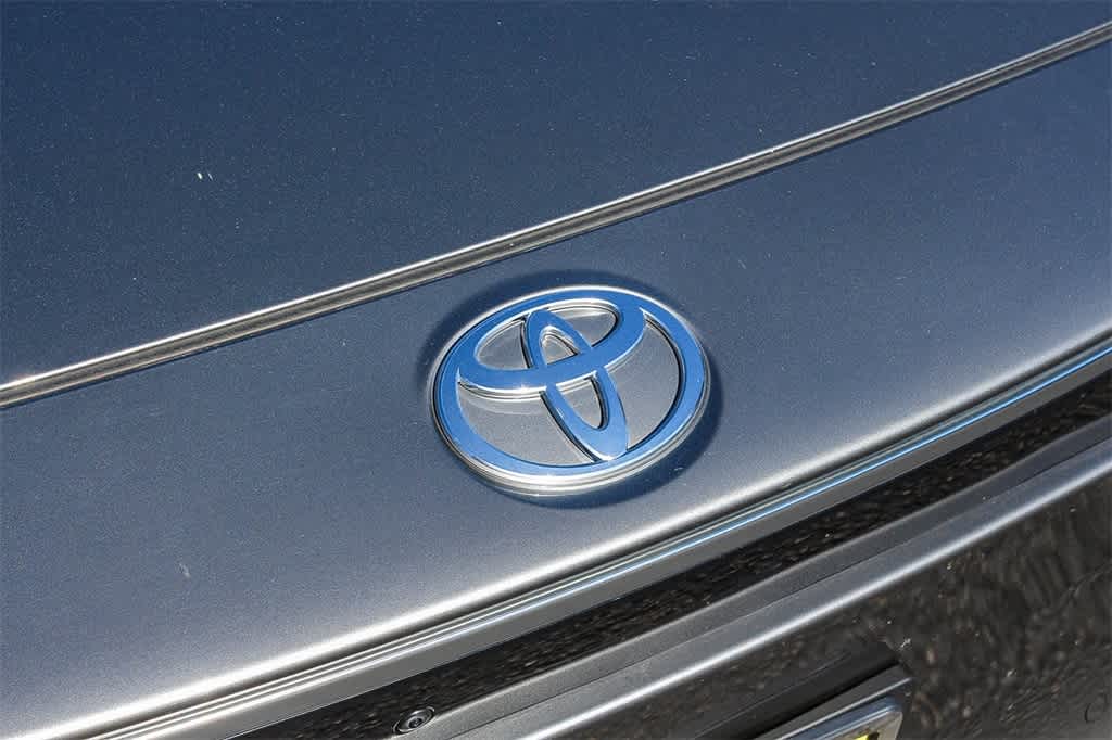 Thumbnail: 2023 Toyota bZ4X - 17