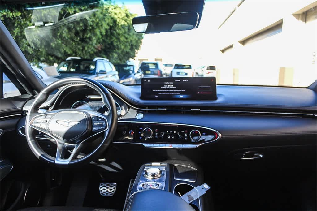 Thumbnail: 2023 Genesis GV70 - 14