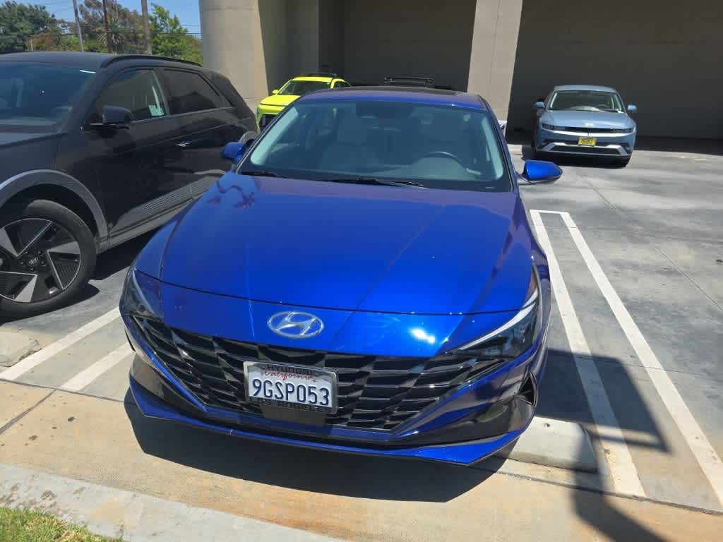 Thumbnail: 2023 Hyundai Elantra - 3